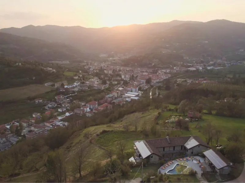 Blick auf die Azienda Gallo im Piemont